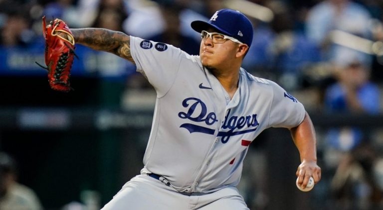 Les Dodgers placent Julio Urias en IL de 10 jours avec une contusion au mollet gauche