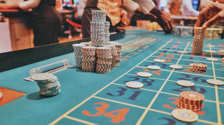 Jeux dans les casinos en ligne : comment se lancer ?