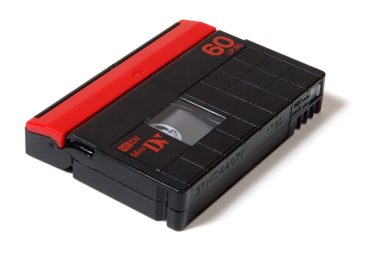 Cassette MiniDV : tout comprendre sur cet ancien format vidéo