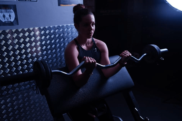 Musculation et estime de soi : comment l’exercice renforce la confiance des femmes